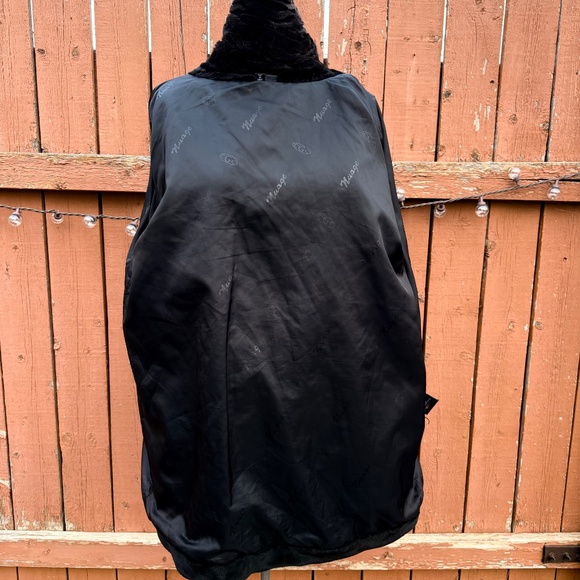 Stunning Luxe Vintage Black Faux Fur Swing Coat - Picture 13 of 16